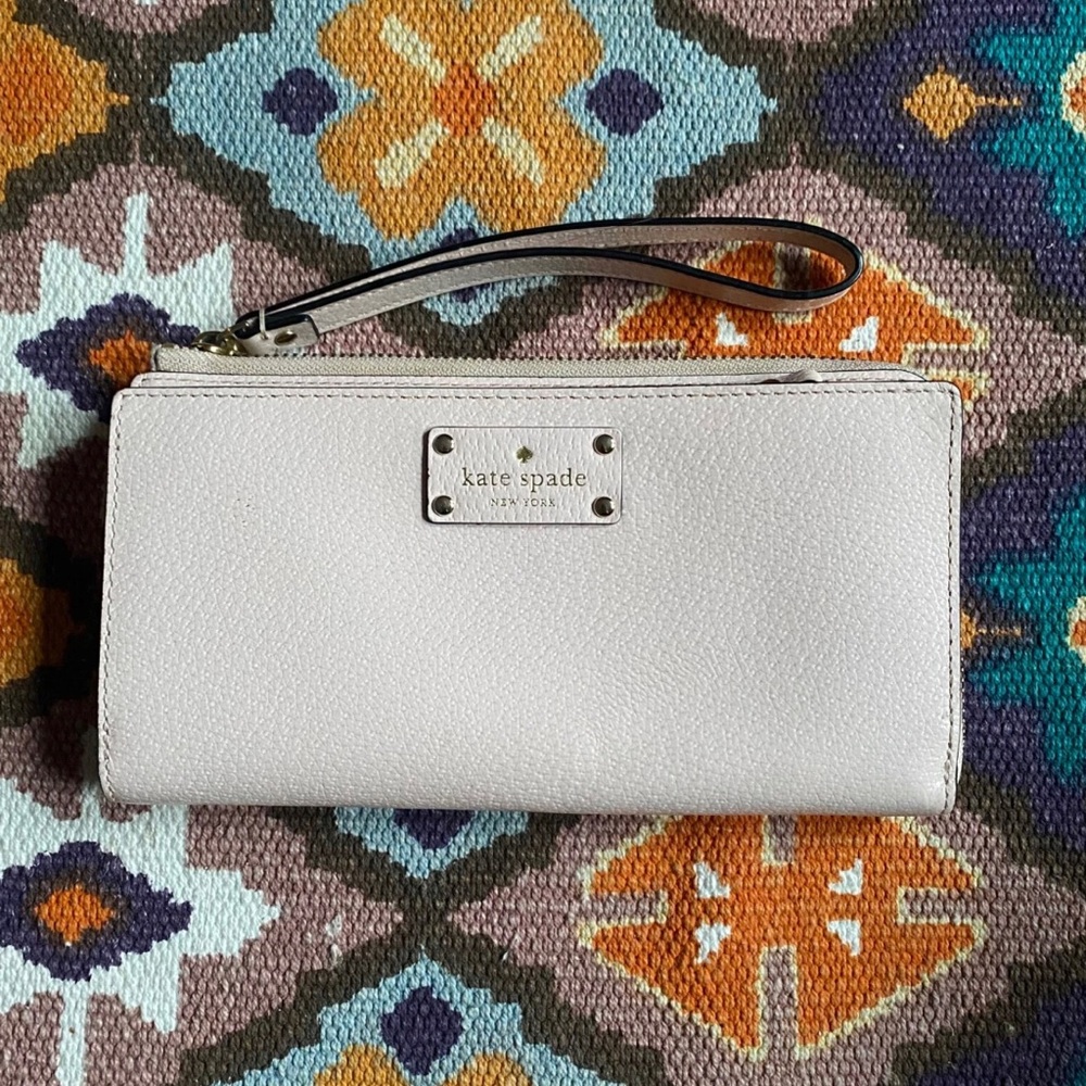 Kate Spade New York Pink Cowhide Leather Continental Zip Around Wallet Wristlet